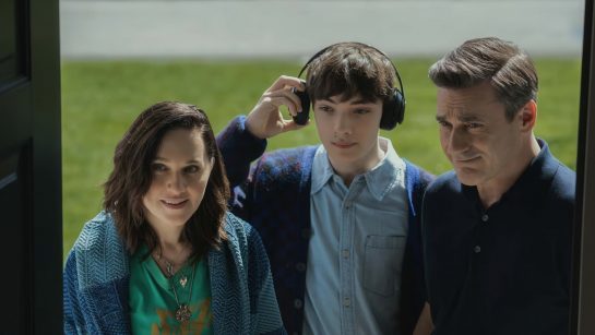 Кадр из 2 серии 1 сезона сериала «Друзья и соседи»